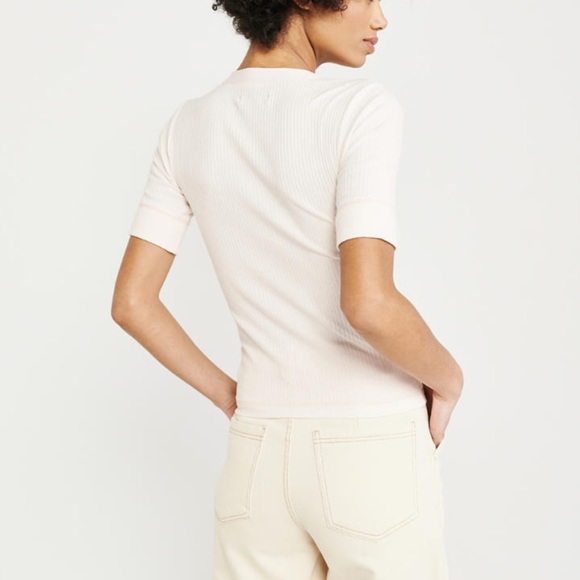 SOLD • Off White 3/4 Sleeve Henley - Picture 5 of 6